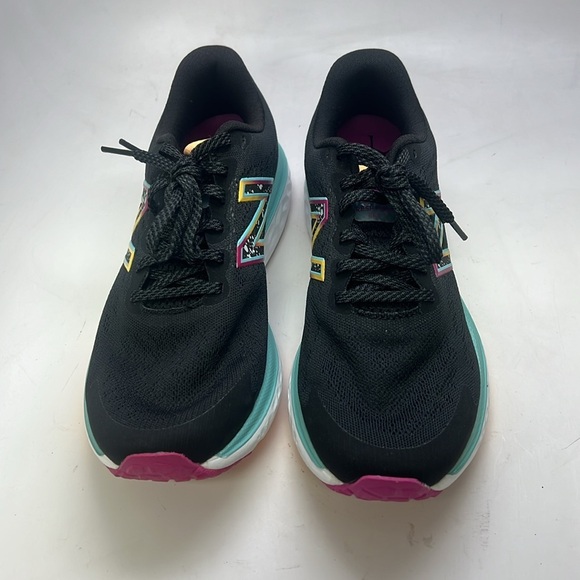 Women’s New Balance Fresh Foam 680 V7 Running Shoes Size 6 Black/Teal New in Box - Picture 3 of 9